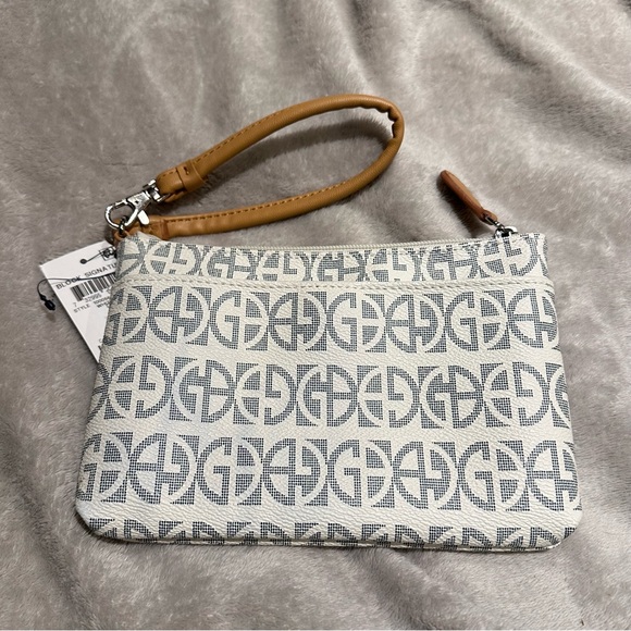 Giani Bernini block signature wristlet white